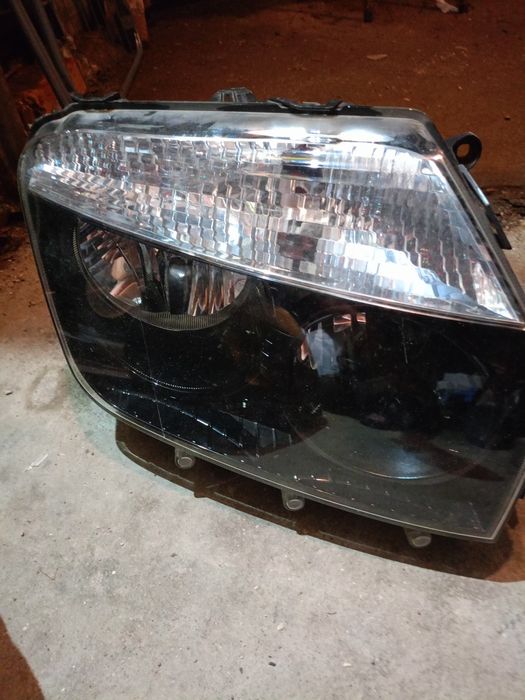 Фарове за части Дачия Дъстър/ Dacia Duster