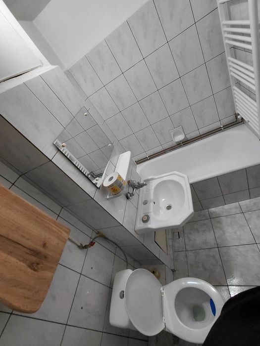 Garsonieră decomandată Brazda