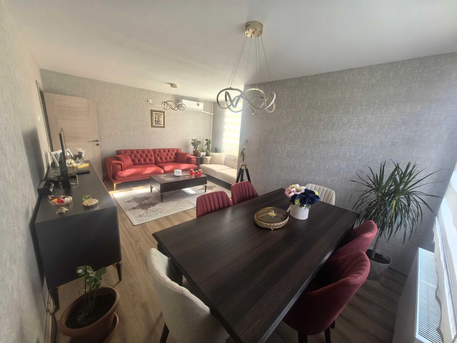 Къща в село Долно Сахране