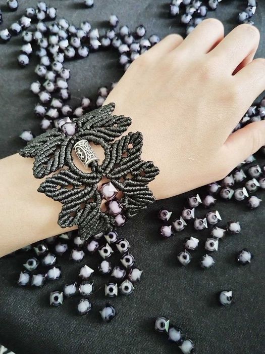 Браслеты ручной работы