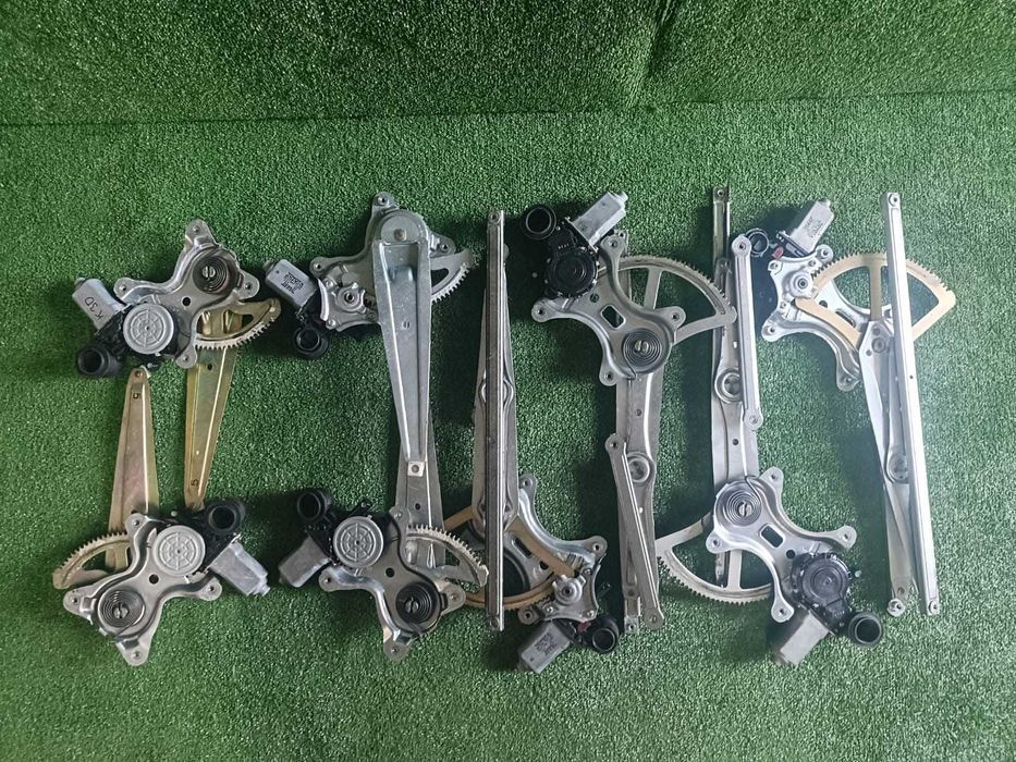 Механизм стеклоподъемника с моторчиком от Toyota Camry 30 35