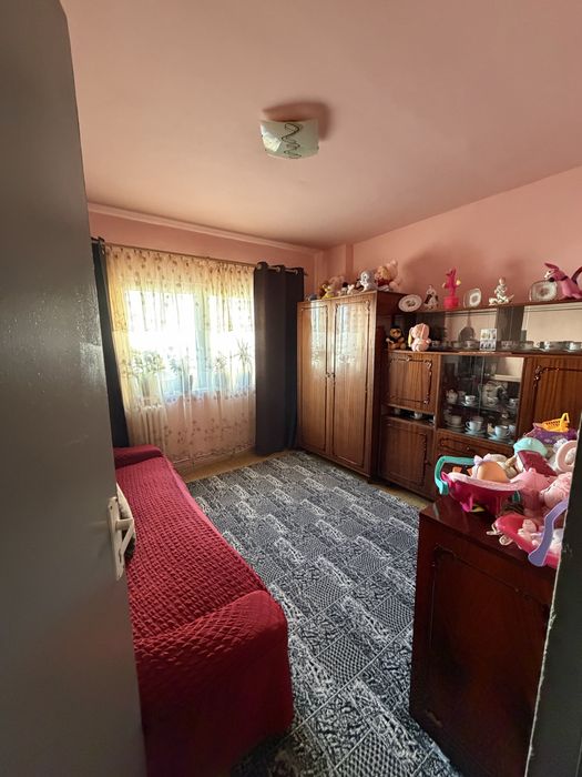 Vand apartament 4 camere, zona Flora Manastur