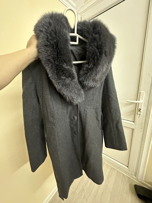 Пальто новая. В отличном состояние