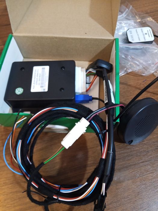 GPS трекер для машины.