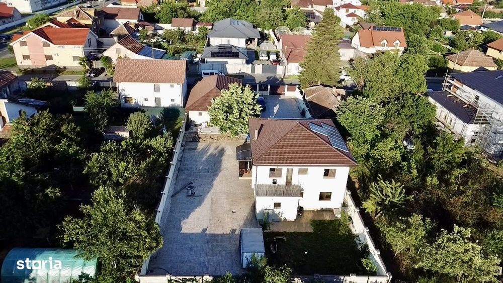 Casă de vânzare unifamilială în Bujac Teren 1080 ( 2 case în curte )