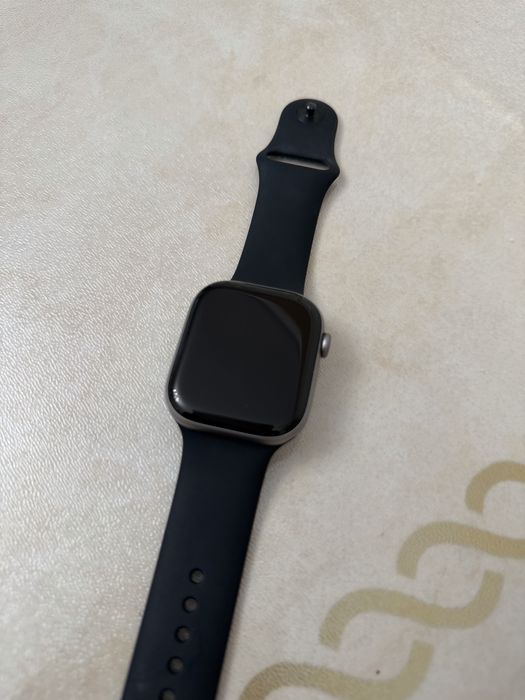 Apple watch 11/46