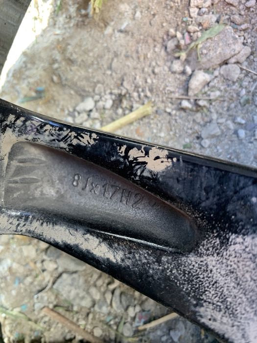 Диск в отличном состоянии R17