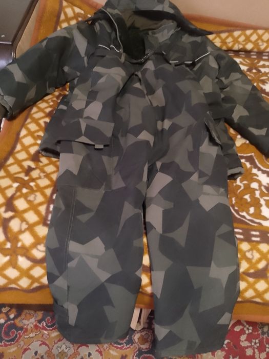 Продам зимнюю спец одежду