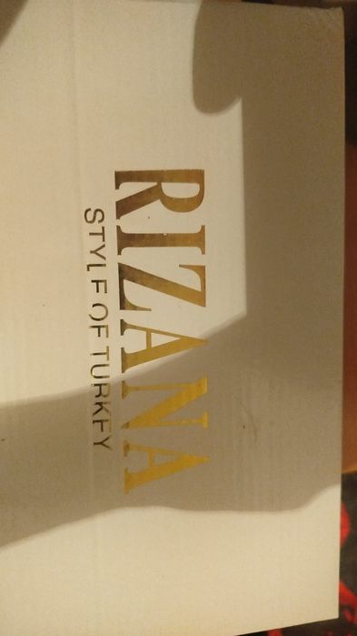 Продам женские туфли