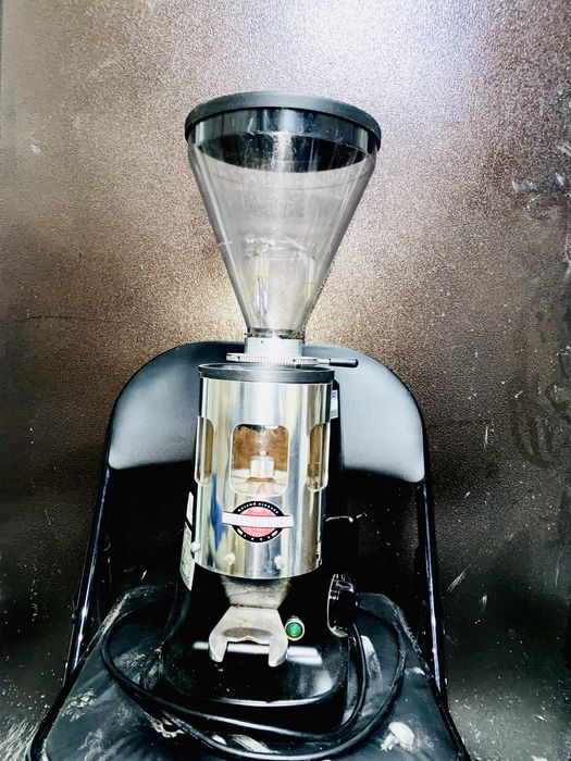 Срочно продам кофемашину