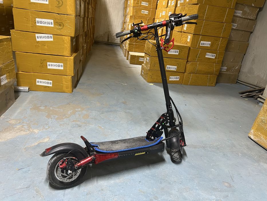 Продам электро самокат KUQUAY M5 13AH