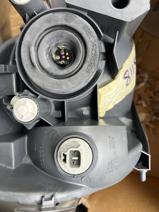 Ляв фар за Toyota Yaris