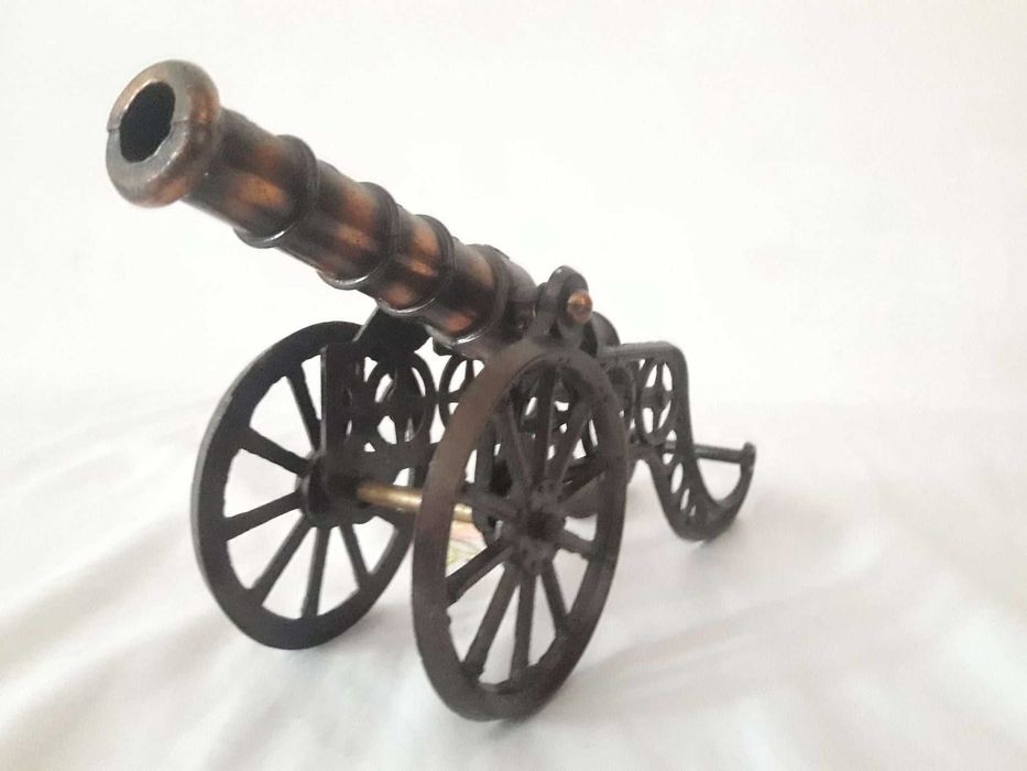 Tun din bronz    .