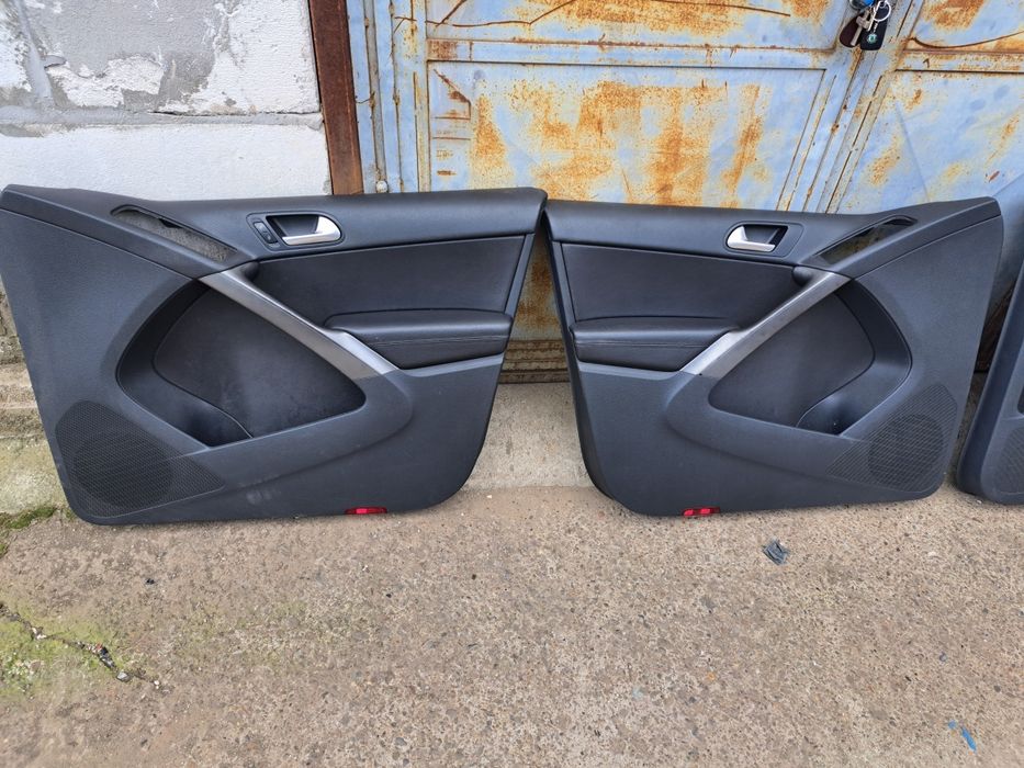 Fete usi piele și macarale față sp vw tiguan