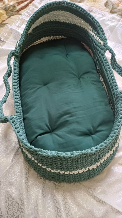 Детская кровать-люлька,корзина.