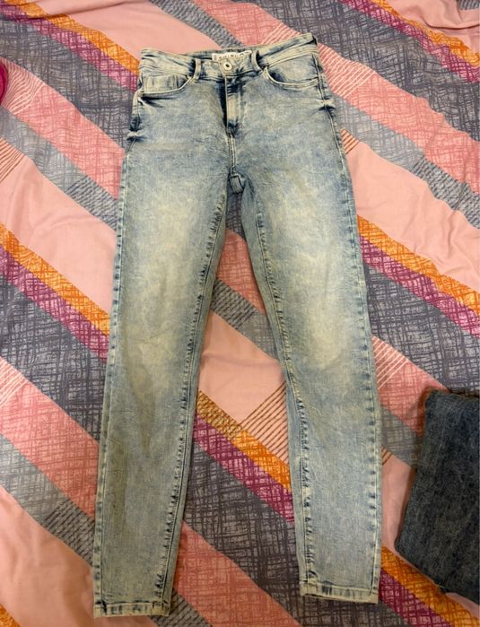 Продавам дънки NEW YORKER