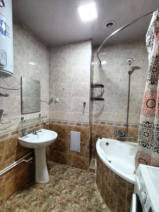 Oilaga yoki 5Ta qizga ijara