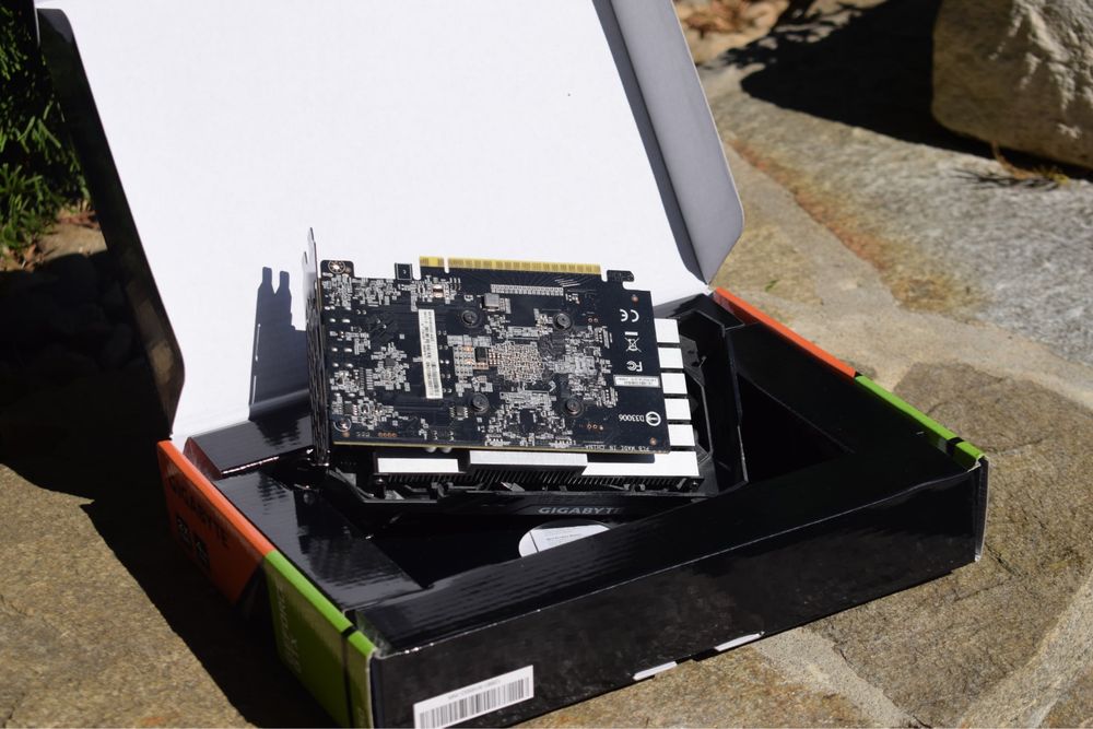 Видео карта 1650, 4gb vram