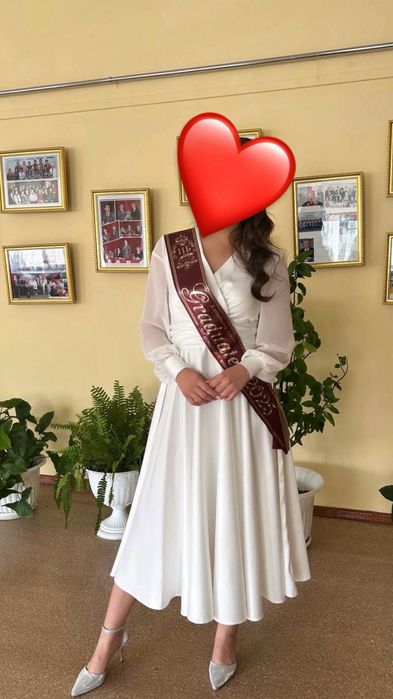 Красивое платье на вальс выпускного