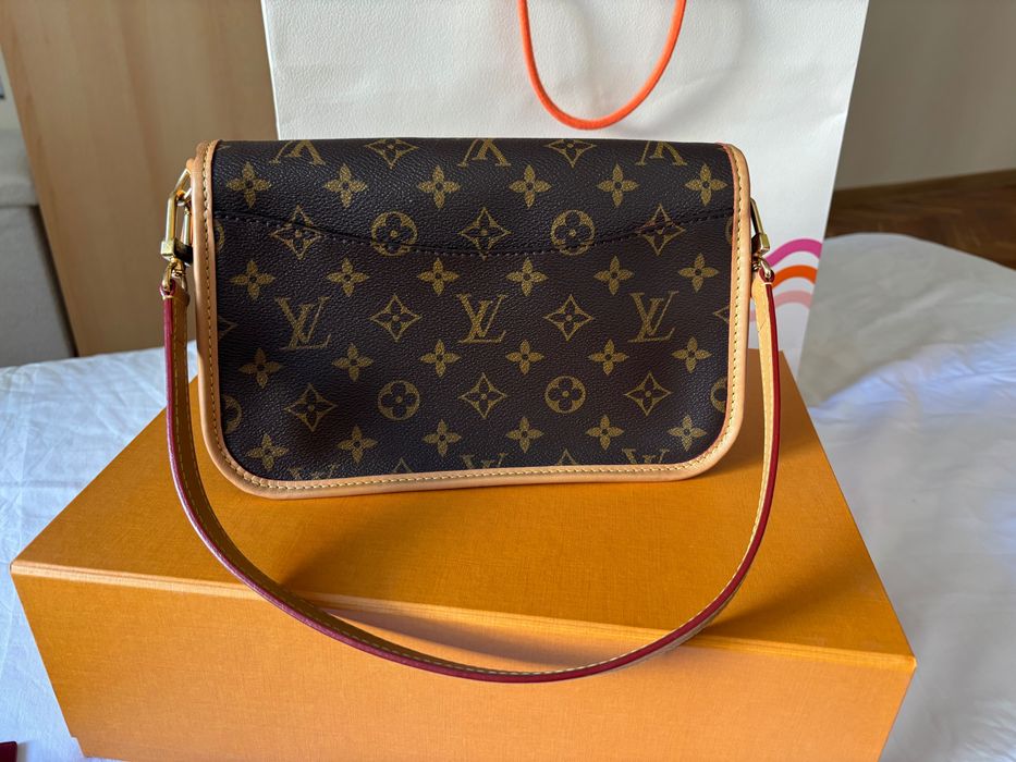Louis Vuitton Diane чанта за рамо