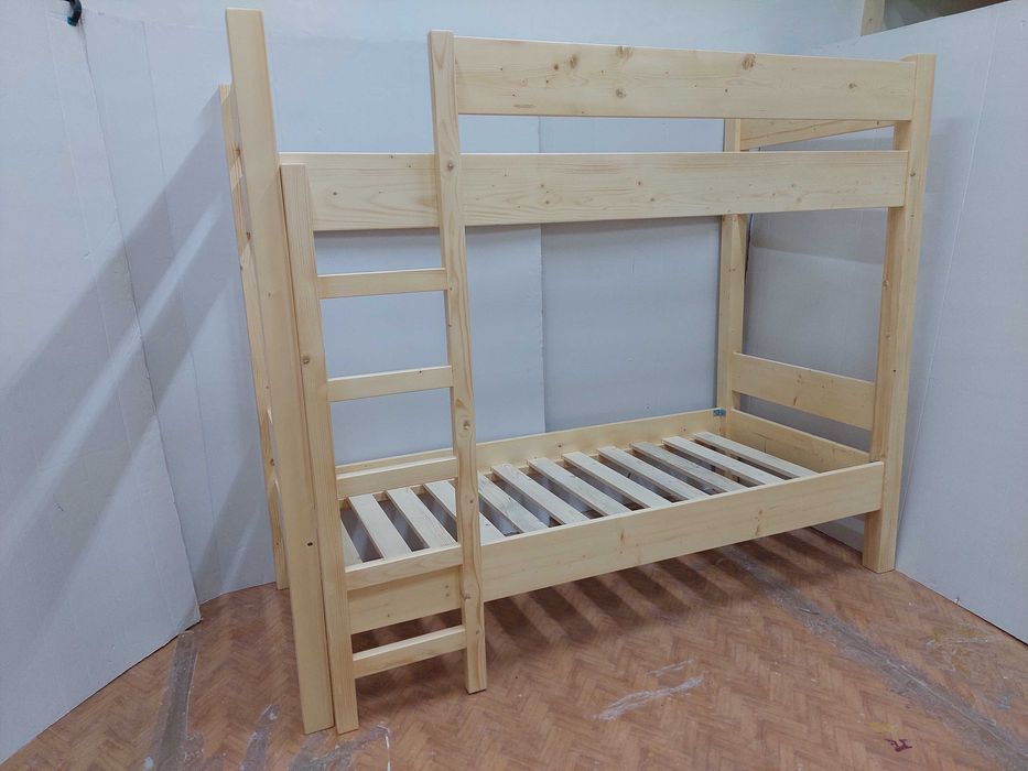 TRANSPORT GRATUIT.Pat etajat din lemn masiv cod 2032