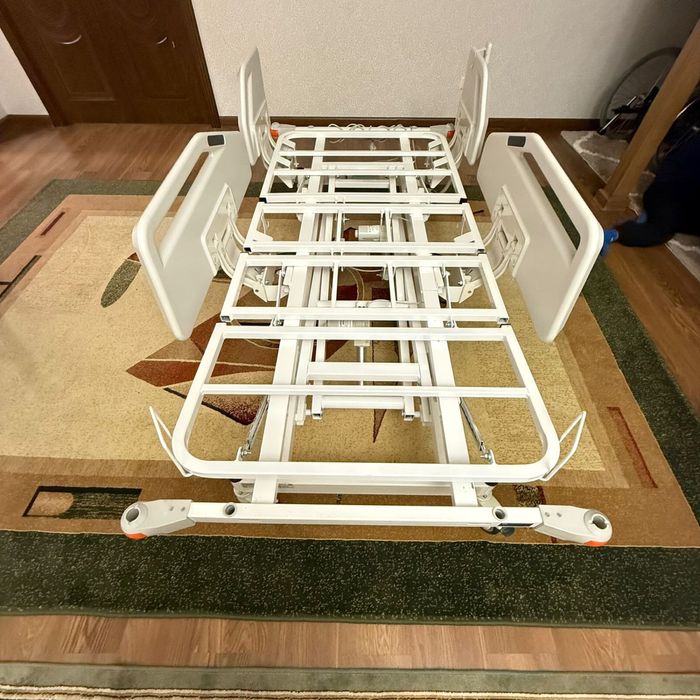 Кровать медицинская