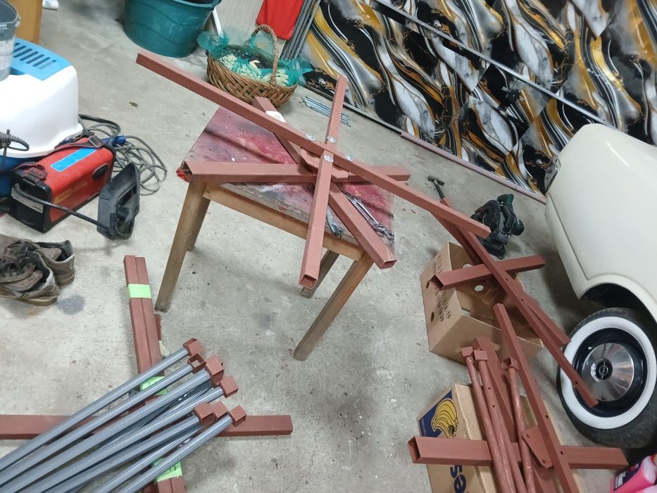 Derulator pentru teava ancalzire pardoseala