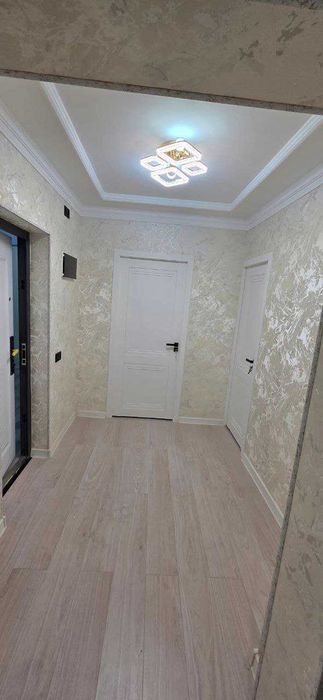 метро Айбек  2/8/9  Garant bank  60м²