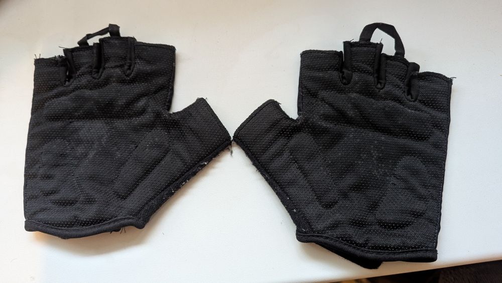 Перчатки для фитнеса