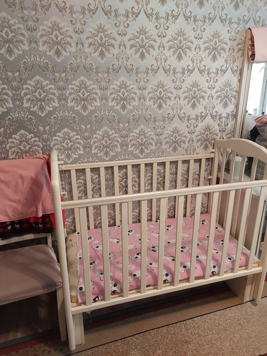 Детская кровать-манеж