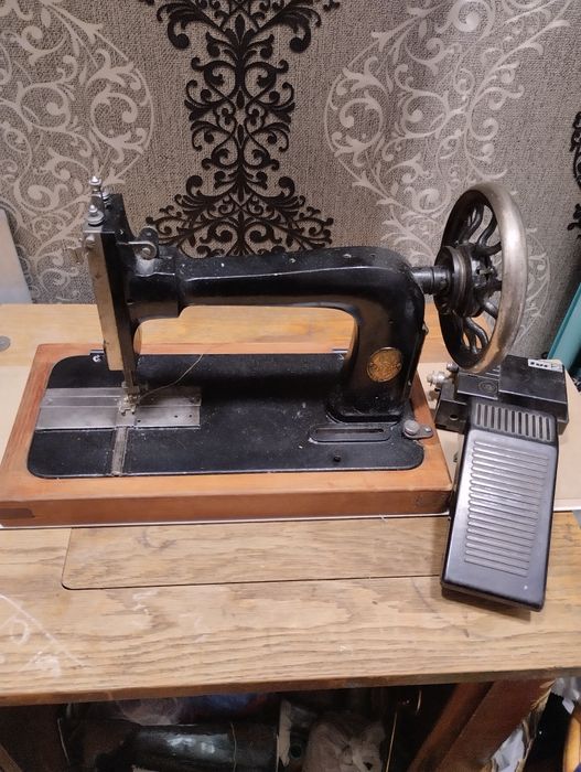 Швейная машинка Зингер Singer