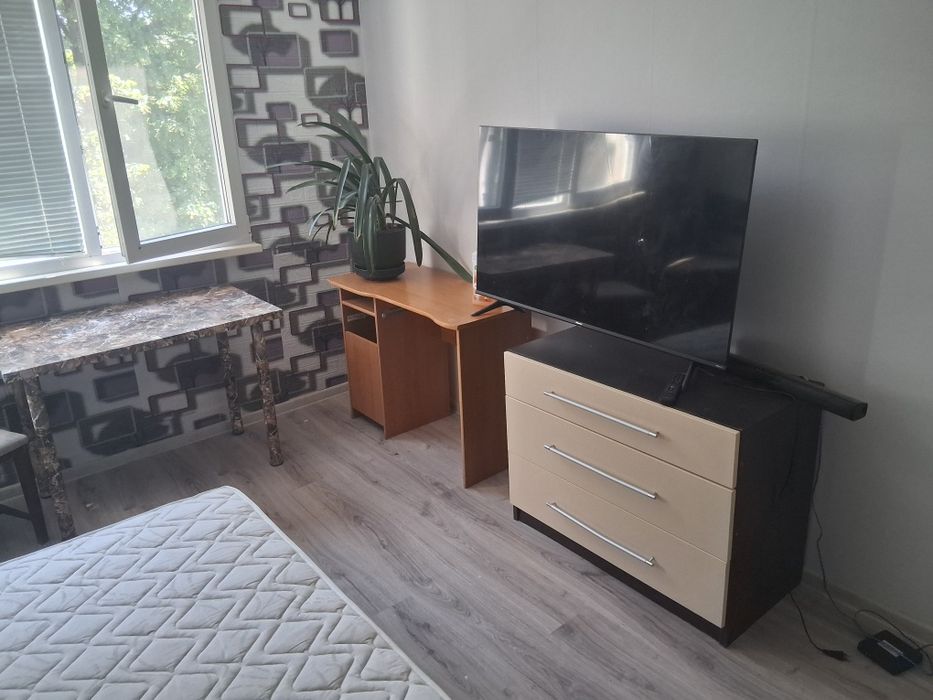 Дава се под наем Тристаен апартамент в София, Люлин 2 - 14 кв.м за 306 € - Снимка #2