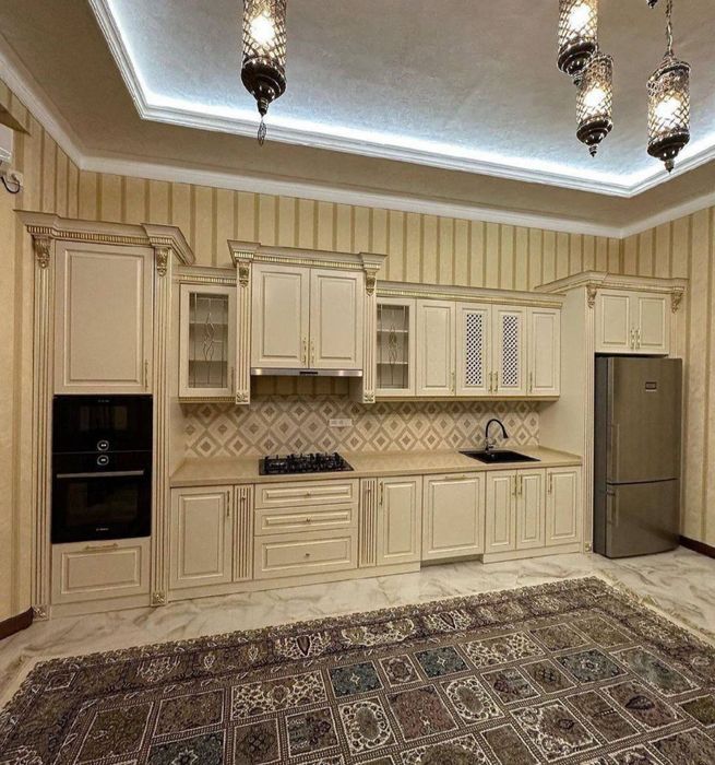 Siz xoxlagan dizaynda oshxona uchun mebellar