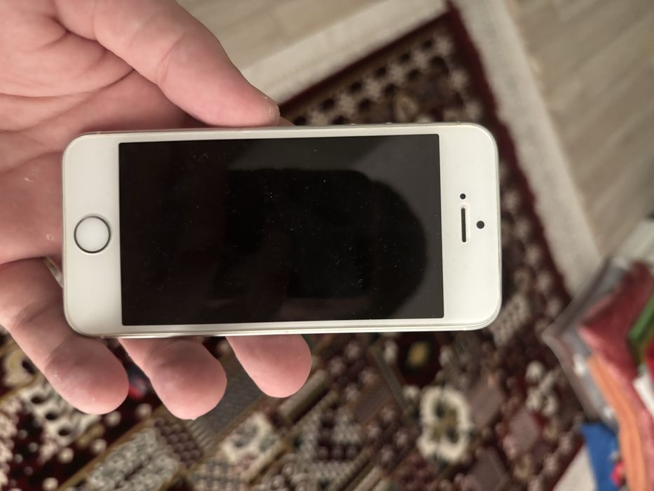 Iphone se 2 штук
