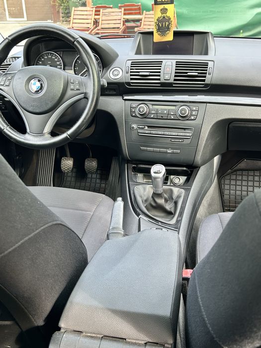 BMW 1 Series 2010 — imagine 3