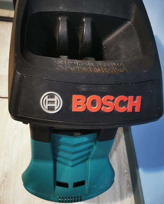 Самопридърпваща клонотрошачка BOSCH AXT-25D Дробилка  2500W