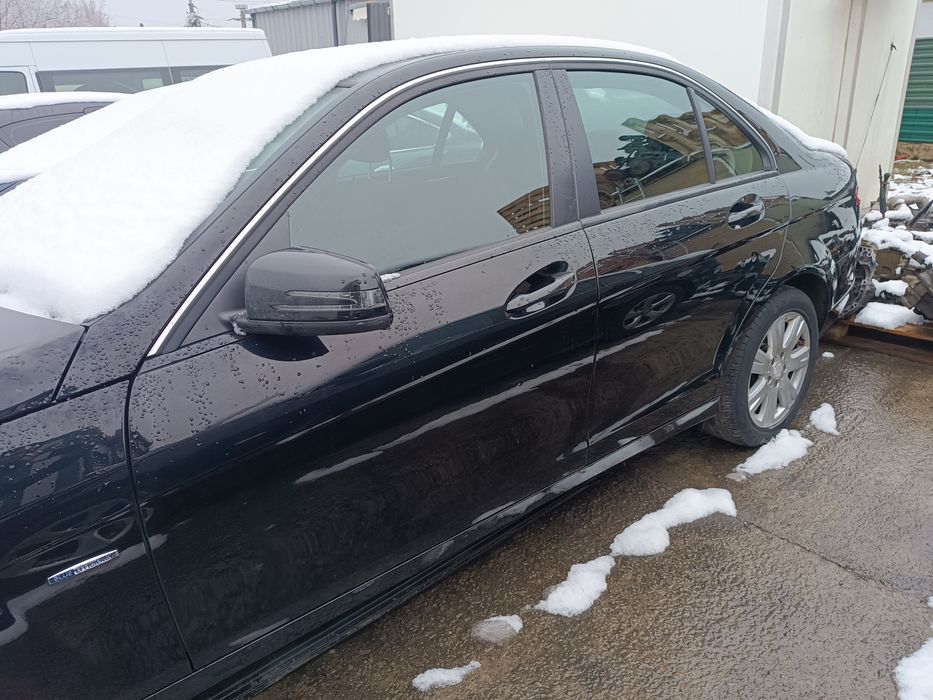 Ușa stânga dreapta fata spate completa Mercedes C Class W 204