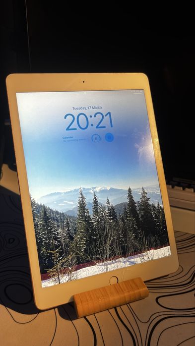 iPad Gen 7 Rose Gold