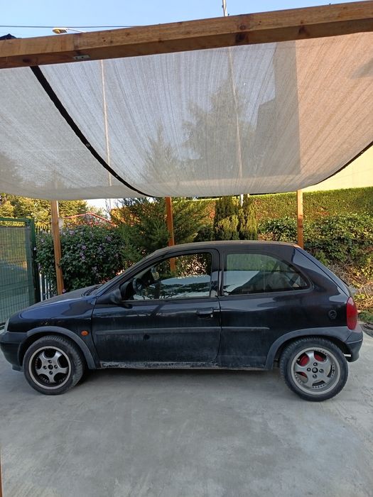 Продавам Опел Корса В 1.2  16 бензин 1999