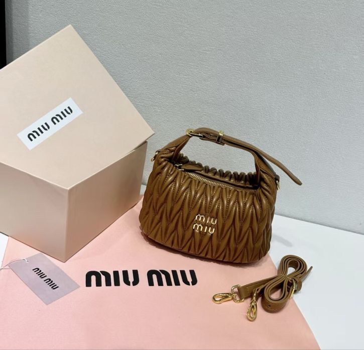 Дамска чанта Miu Miu Wander в различни цветове