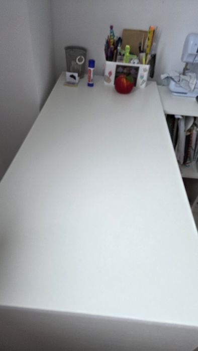 Стол письменный с полками