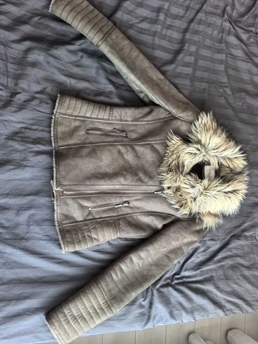 Дамско яке Guess