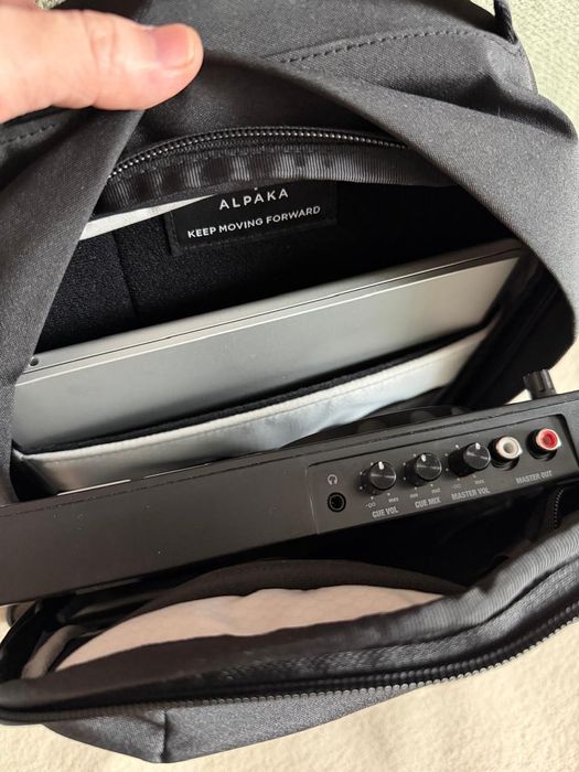 DJ контроллер RELOOP READY плюс рюкзак ALPAKA