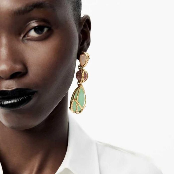 Cercei zara noi, lungi, colorati, rasina