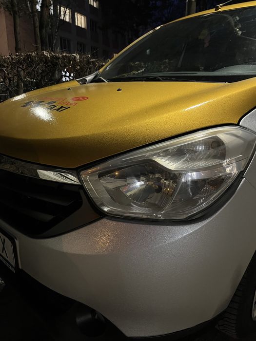 Vand sau Dezmembrez Dacia Lodgy an fab 2013