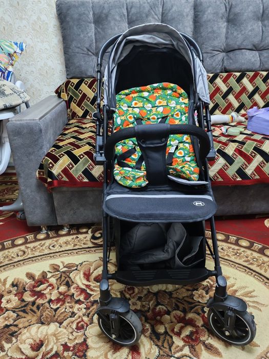 Продам отличного качества коляску прогулочную