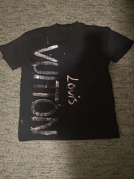 Продавам модерни и стилни  тениски