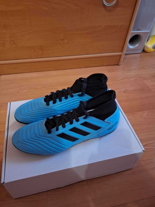 Бутонки Adidas Predator