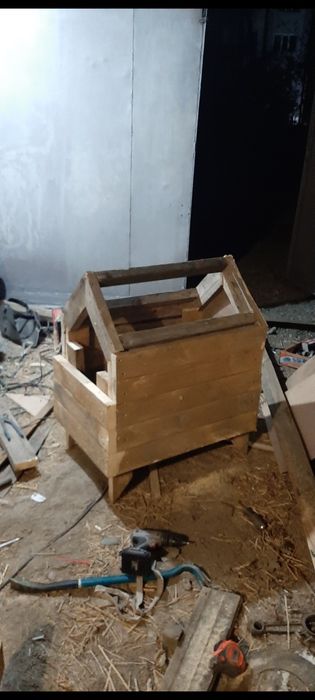 Продам будку для собаки