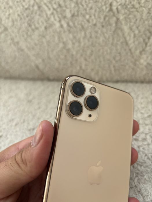 iPhone 11 Pro - Красив и в Перфектно състояние
